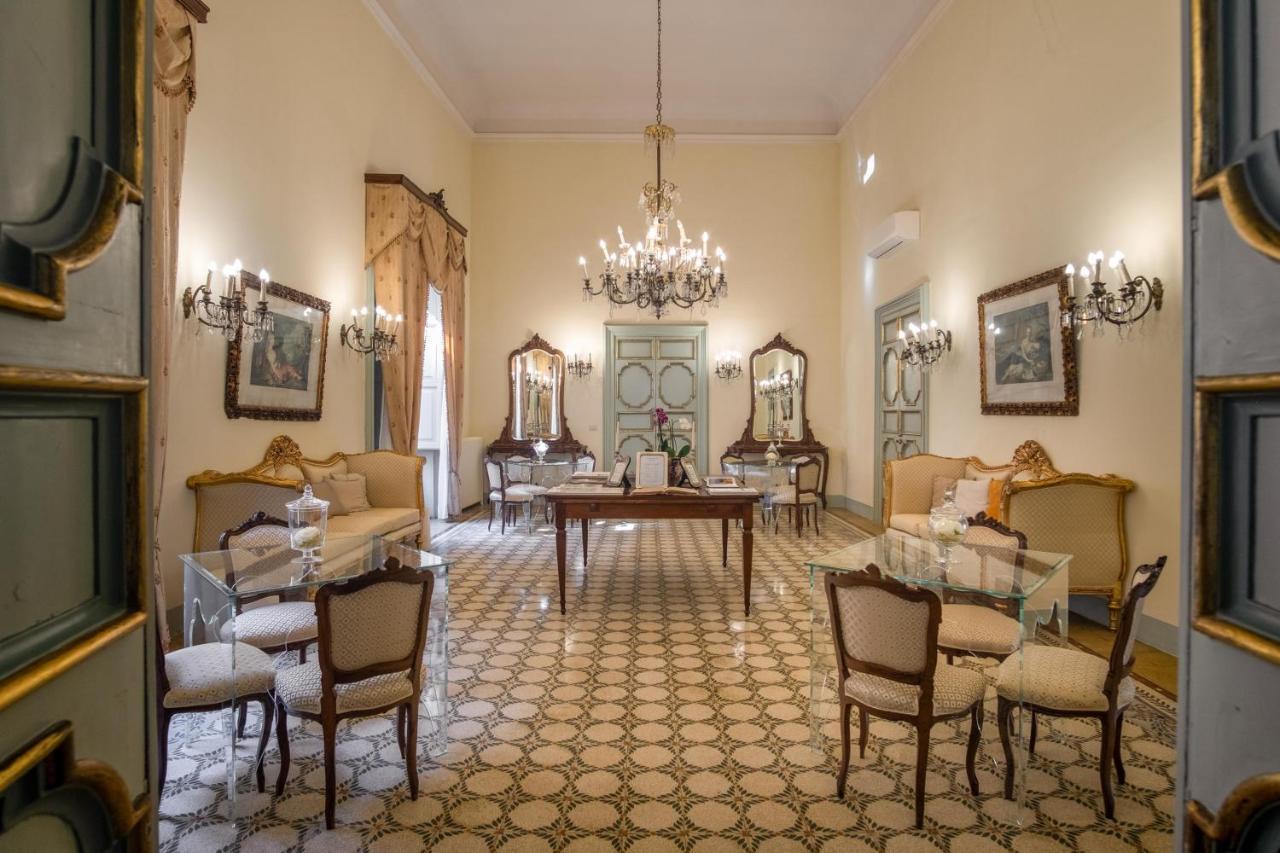 Palazzo Guido Bed and Breakfast Lecce Buitenkant foto
