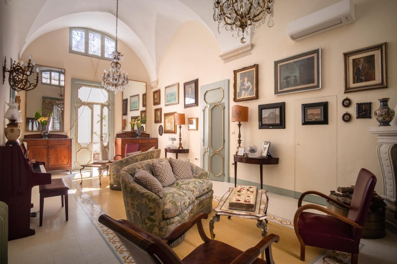 Palazzo Guido Bed and Breakfast Lecce Buitenkant foto