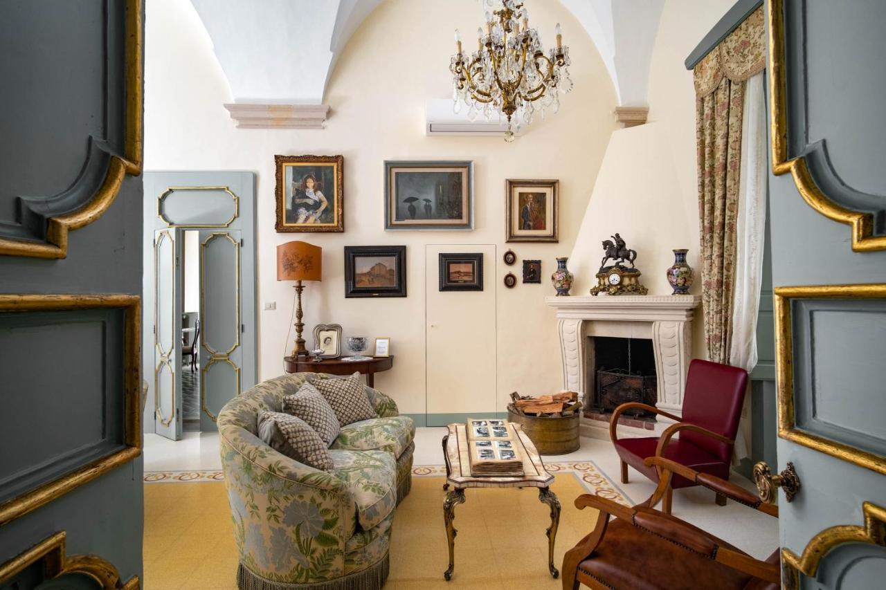 Palazzo Guido Bed and Breakfast Lecce Buitenkant foto