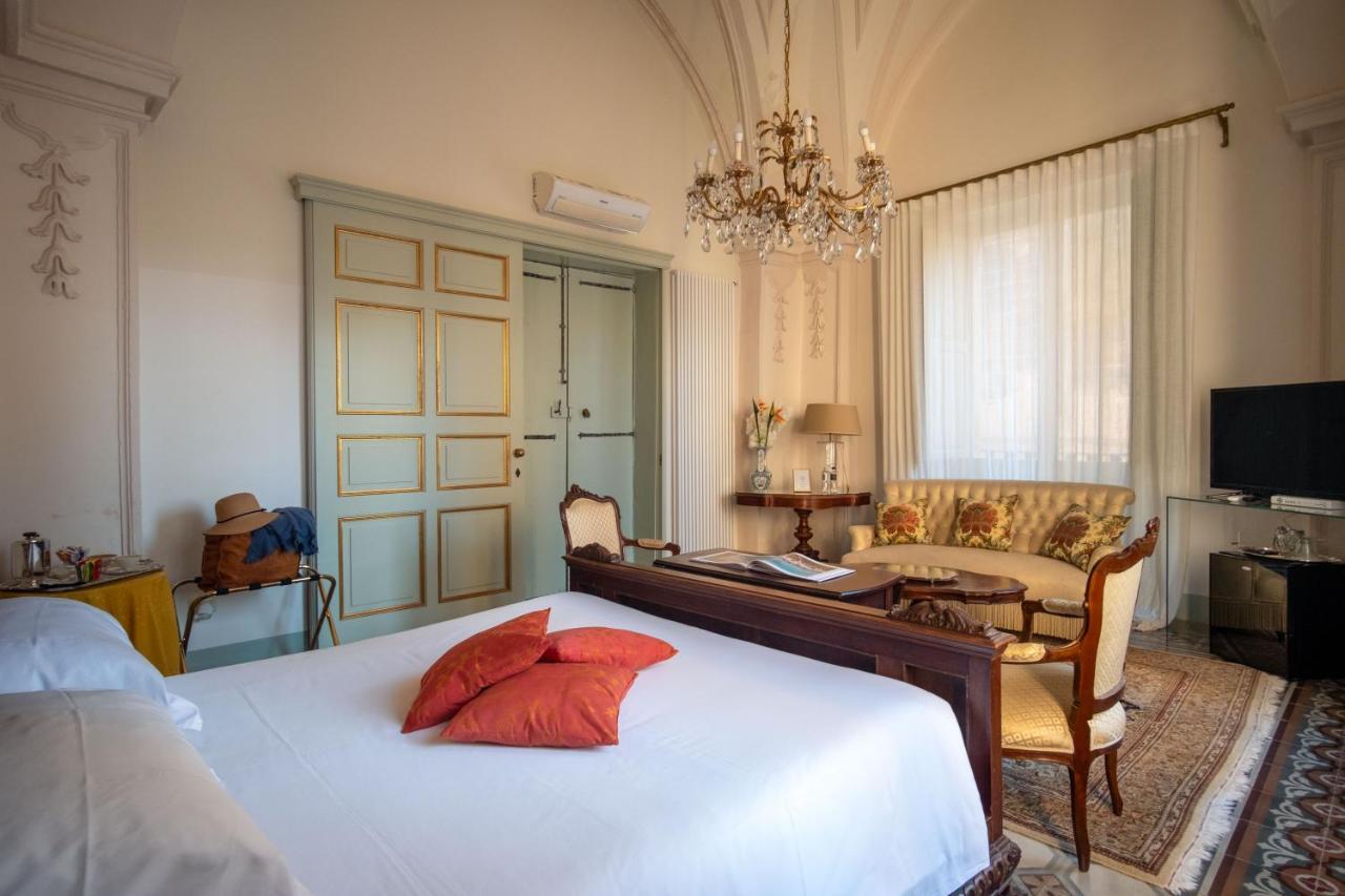 Palazzo Guido Bed and Breakfast Lecce Buitenkant foto